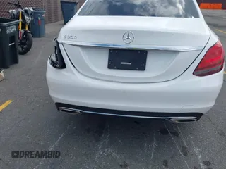 2021 Mercedes-Benz C 300 z VIN W1KWF8DB8MR605913, wystawiony jako IAAI lot #42098934 z przebiegiem 41 085 mil mil oraz . Historia ofert i sprzedaży dostępna na DreamBid. Obrazek 16.