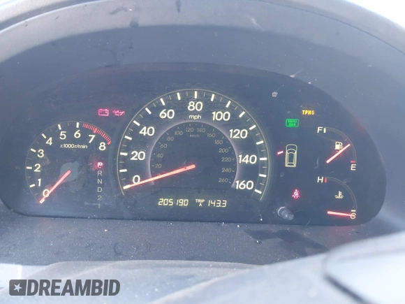 2010 Honda Odyssey EX-L with VIN 5FNRL3H7XAB052742, listed as a IAAI auction lot 41705935 with 205,190 mi miles and . Bid and sale history available at DreamBid. Image 7.