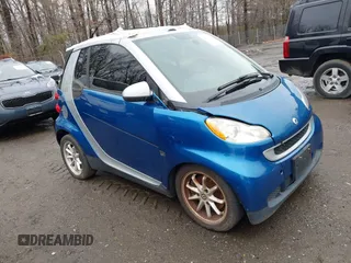 2009 Smart fortwo Passion with VIN WMEEK31X39K225478, listed as a IAAI auction lot 41510522 with 1 mi miles. Bid and sale history available at carsss.com. Image 1.