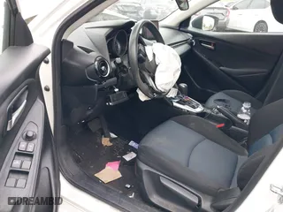 2019 Toyota Yaris Sedan L with VIN 3MYDLBYVXKY507258, listed as a IAAI auction lot 41890588 with 1 mi miles. Bid and sale history available at carsss.com. Image 5.