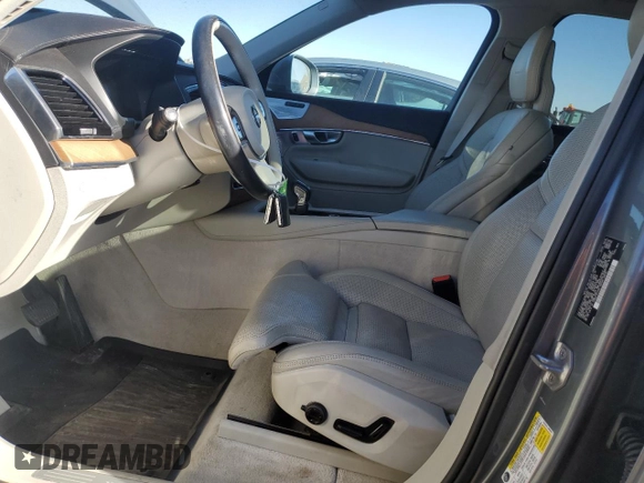2016 Volvo XC90 T6 Inscription with VIN YV4A22PL1G1001430, listed as a Copart auction lot 49554985 with 105,644 mi miles and Clean Title. Bid and sale history available at carsss.com. Image 7.