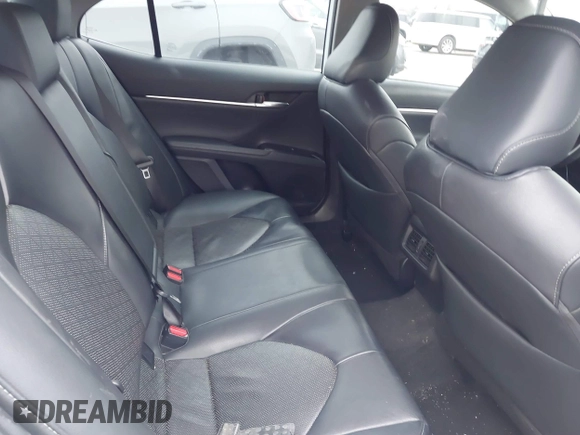 2019 Toyota Camry XSE with VIN 4T1B61HK0KU278004, listed as a IAAI auction lot 41582273 with 73,270 mi miles. Bid and sale history available at carsss.com. Image 8.
