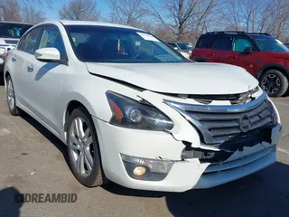 2013 Nissan Altima SV z VIN 1N4BL3AP9DN404121, wystawiony jako IAAI lot #41765550 z przebiegiem 202 201 mil mil oraz . Historia ofert i sprzedaży dostępna na DreamBid. Obrazek 1.