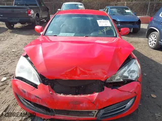 2010 Hyundai Genesis Coupe Grand Touring with VIN KMHHU6KH8AU014991, listed as a IAAI auction lot 40725251 with 116,051 mi miles. Bid and sale history available at carsss.com. Image 12.