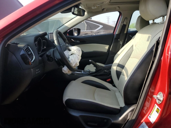 2016 Mazda 3 S Grand Touring z VIN JM1BM1N36G1342594, wystawiony jako Copart lot #57041185 z przebiegiem Nie podano mil oraz Szkoda całkowita • Salvage title. Historia ofert i sprzedaży dostępna na DreamBid. Obrazek 7.
