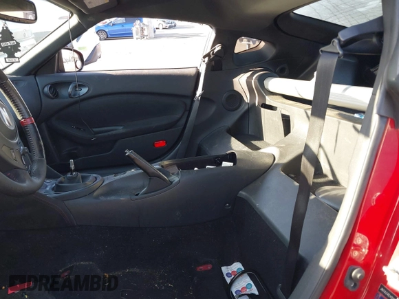 2017 Nissan 370Z with VIN JN1AZ4EH2HM951758, listed as a IAAI auction lot 41812951 with 1 mi miles. Bid and sale history available at carsss.com. Image 8.