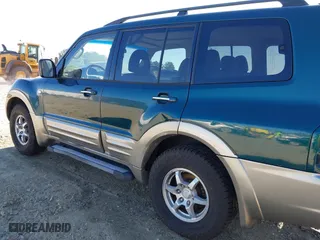 2002 Mitsubishi Montero LTD with VIN JA4MW51R82J015332, listed as a IAAI auction lot 41674487 with 177,560 mi miles. Bid and sale history available at carsss.com. Image 6.