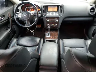 2011 Nissan Maxima SV z VIN 1N4AA5AP5BC857383, wystawiony jako Copart lot #49892435 z przebiegiem 167 163 mil mil oraz Szkoda całkowita • Salvage title. Historia ofert i sprzedaży dostępna na DreamBid. Obrazek 8.