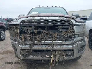 2019 Ram 2500 Limited z VIN 3C6UR5TLXKG514230, wystawiony jako IAAI lot #41628680 z przebiegiem Nie podano mil oraz . Historia ofert i sprzedaży dostępna na DreamBid. Obrazek 6.