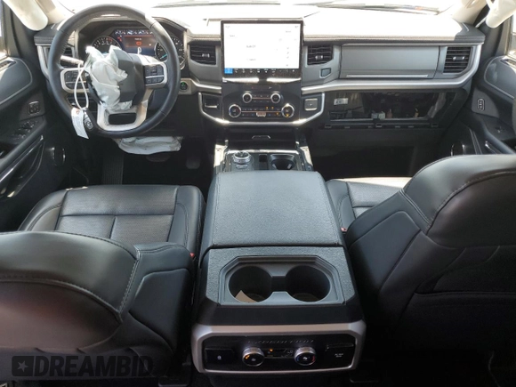 2022 Ford Expedition XLT with VIN 1FMJU1HT7NEA32284, listed as a Copart auction lot 61498915 with 23,510 mi miles and Salvage title. Bid and sale history available at DreamBid. Image 8.