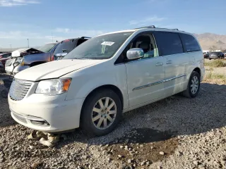 2011 Chrysler Town & Country Touring L z VIN 2A4RR8DG6BR610815, wystawiony jako Copart lot #53570475 z przebiegiem 187 949 mil mil oraz Szkody całkowita. Historia ofert i sprzedaży dostępna na DreamBid. Obrazek 1.