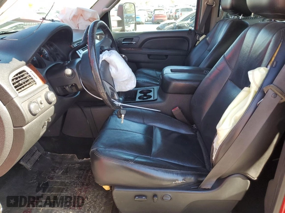 2011 GMC Sierra 2500HD SLT с VIN 1GT121E8XBF134436, выставлен на аукционе Copart как лот 45011735 с пробегом 44 287 миль миль и Списание • Salvage title. История ставок и продаж доступна на DreamBid. Изображение 7.