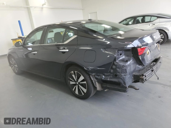 2021 Nissan Altima SV z VIN 1N4BL4DV3MN358690, wystawiony jako Copart lot #60076635 z przebiegiem 122 206 mil mil oraz Czysty tytuł • Clean title. Historia ofert i sprzedaży dostępna na DreamBid. Obrazek 2.