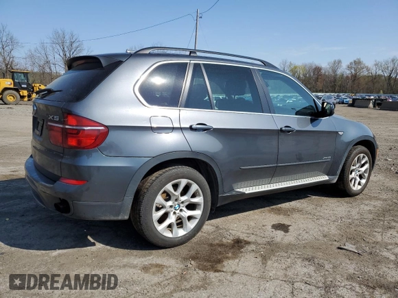 2013 BMW X5 xDrive35i with VIN 5UXZV4C57D0G54931, listed as a Copart auction lot 54231615 with 185,246 mi miles and Salvage Title. Bid and sale history available at carsss.com. Image 3.