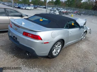 2015 Chevrolet Camaro LT with VIN 2G1FD3D31F9294066, listed as a IAAI auction lot 40945704 with 1 mi miles. Bid and sale history available at carsss.com. Image 4.