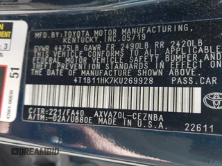 2019 Toyota Camry LE z VIN 4T1B11HK7KU269928, wystawiony jako IAAI lot #42048750 z przebiegiem 102 585 mil mil oraz . Historia ofert i sprzedaży dostępna na DreamBid. Obrazek 9.
