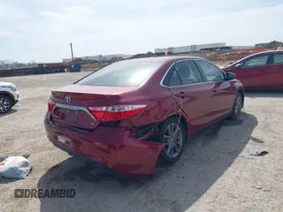 2017 Toyota Camry XLE with VIN 4T1BF1FKXHU811147, listed as a IAAI auction lot 41825677 with 68,163 mi miles. Bid and sale history available at carsss.com. Image 4.