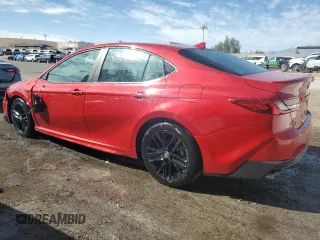 2025 Toyota Camry LE with VIN 4T1DAACK0SU010021, listed as a Copart auction lot 47488275 with 10,677 mi miles and Clean Title. Bid and sale history available at carsss.com. Image 2.