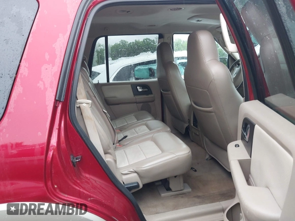 2006 Ford Expedition Eddie Bauer z VIN 1FMPU17506LA33013, wystawiony jako IAAI lot #42201809 z przebiegiem 205 163 mil mil oraz . Historia ofert i sprzedaży dostępna na DreamBid. Obrazek 8.