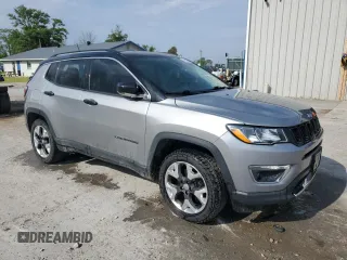2020 Jeep Compass Limited z VIN 3C4NJDCB0LT106804, wystawiony jako Copart lot #56569215 z przebiegiem 82 747 mil mil oraz Szkoda całkowita • Salvage title. Historia ofert i sprzedaży dostępna na DreamBid. Obrazek 4.