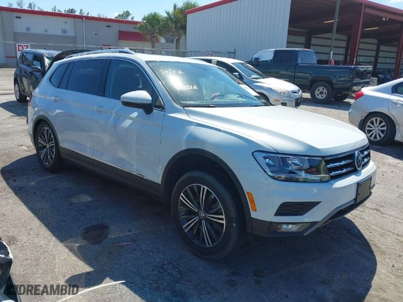 2018 Volkswagen Tiguan SEL with VIN 3VV2B7AX2JM007118, listed as a IAAI auction lot 41891662 with 34,889 mi miles. Bid and sale history available at carsss.com. Image 1.