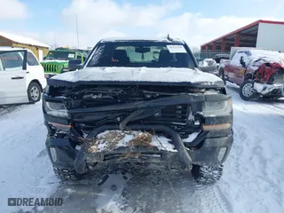 2018 Chevrolet Silverado 1500 LT with VIN 2GCVKREC6J1110953, listed as a IAAI auction lot 41352258 with 106,617 mi miles. Bid and sale history available at carsss.com. Image 12.