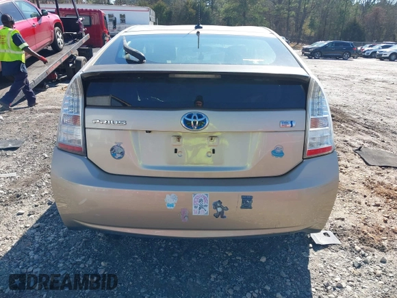 2011 Toyota Prius I with VIN JTDKN3DU2B1384305, listed as a IAAI auction lot 41502975 with 142,039 mi miles. Bid and sale history available at carsss.com. Image 16.