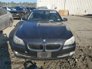2012 BMW 5 Series 528i xDrive z VIN WBAXH5C56CDW08935, wystawiony jako Copart lot #48409735 z przebiegiem 169 985 mil mil oraz Czysty tytuł • Clean title. Historia ofert i sprzedaży dostępna na DreamBid. Obrazek 5.