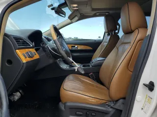 2011 Lincoln MKX z VIN 2LMDJ8JK3BBJ27582, wystawiony jako Copart lot #56555245 z przebiegiem 171 872 mil mil oraz Szkoda całkowita • Salvage title. Historia ofert i sprzedaży dostępna na DreamBid. Obrazek 7.