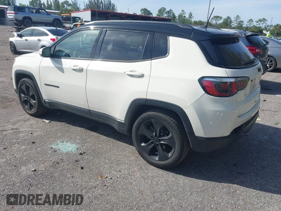 2019 Jeep Compass Latitude z VIN 3C4NJCBB7KT743456, wystawiony jako IAAI lot #41230833 z przebiegiem 125 340 mil mil oraz . Historia ofert i sprzedaży dostępna na DreamBid. Obrazek 3.