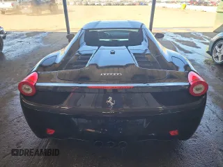 2013 Ferrari 458 Italia z VIN ZFF68NHA9D0194046, wystawiony jako Copart lot #43152325 z przebiegiem 19 299 mil mil oraz Szkody całkowita. Historia ofert i sprzedaży dostępna na DreamBid. Obrazek 6.