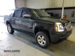 2008 GMC Yukon XL SLE w/3SA with VIN 1GKFC16068R147935, listed as a Copart auction lot 73584174 with 395,875 mi miles and Salvage Title. Bid and sale history available at carsss.com. Image 4.