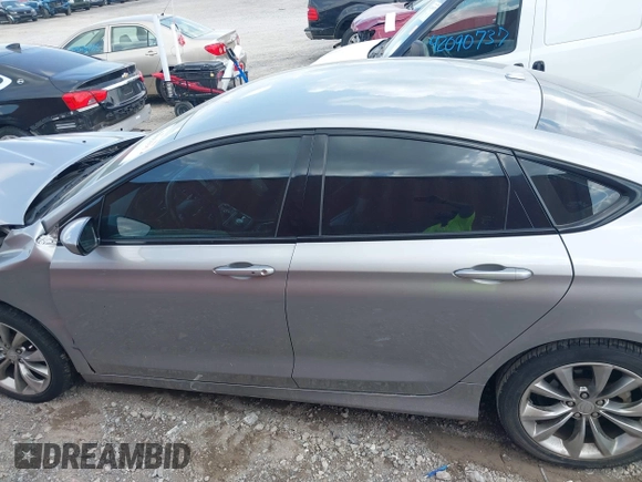 2015 Chrysler 200 S z VIN 1C3CCCBB5FN591009, wystawiony jako IAAI lot #42092195 z przebiegiem 75 943 mil mil oraz . Historia ofert i sprzedaży dostępna na DreamBid. Obrazek 13.