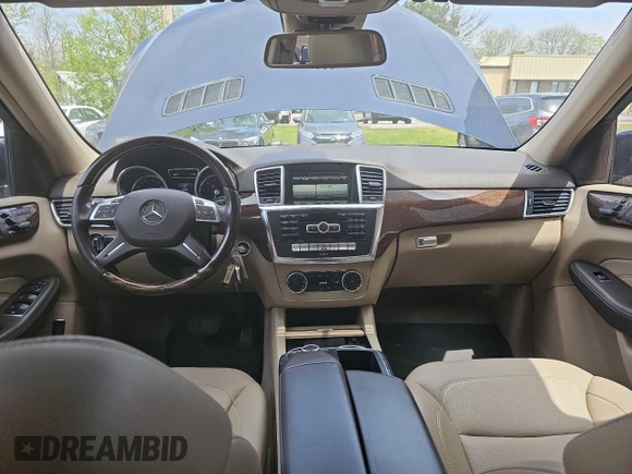 2014 Mercedes-Benz M 350 with VIN 4JGDA5HB0EA397093, listed as a Copart auction lot 56347225 with 93,908 mi miles and Clean Title. Bid and sale history available at DreamBid. Image 9.
