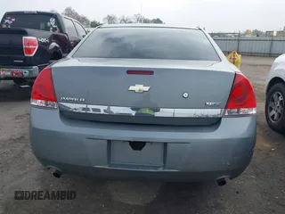 2008 Chevrolet Impala Police Police with VIN 2G1WS553889209128, listed as a IAAI auction lot 41151228 with 152,599 mi miles. Bid and sale history available at carsss.com. Image 16.