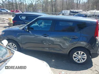 2020 Kia Soul S with VIN KNDJ23AU5L7727308, listed as a IAAI auction lot 42060689 with 62,749 mi miles. Bid and sale history available at carsss.com. Image 14.