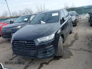 2019 Audi Q7 Prestige with VIN WA1VAAF78KD041186, listed as a IAAI auction lot 41641100 with 157,210 mi miles. Bid and sale history available at carsss.com. Image 12.