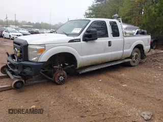 2011 Ford F-250 XL z VIN 1FT7X2B69BEA80380, wystawiony jako IAAI lot #40670990 z przebiegiem 328 503 mil mil oraz . Historia ofert i sprzedaży dostępna na DreamBid. Obrazek 2.