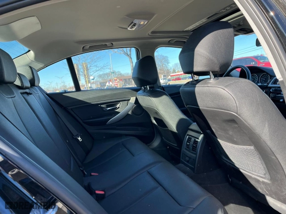 2018 BMW 3 Series 320i xDrive with VIN WBA8A3C5XJA491761, listed as a Copart auction lot 86257384 with 20,760 mi miles and Clean Title. Bid and sale history available at carsss.com. Image 6.