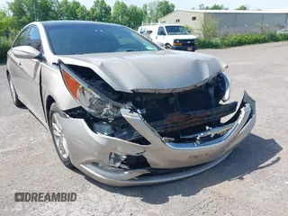 2012 Hyundai Sonata Limited z VIN 5NPEC4AC8CH324754, wystawiony jako IAAI lot #42398341 z przebiegiem 161 244 mil mil oraz . Historia ofert i sprzedaży dostępna na DreamBid. Obrazek 6.