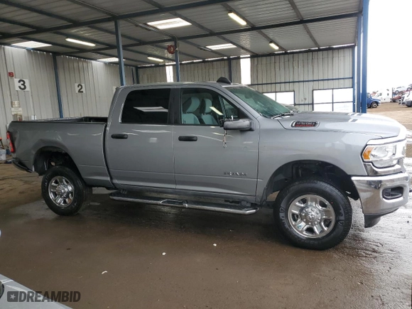 2024 Ram 2500 Big Horn with VIN 3C6UR5DJ2RG353928, listed as a Copart auction lot 52567675 with 8,633 mi miles and Clean Title. Bid and sale history available at carsss.com. Image 4.