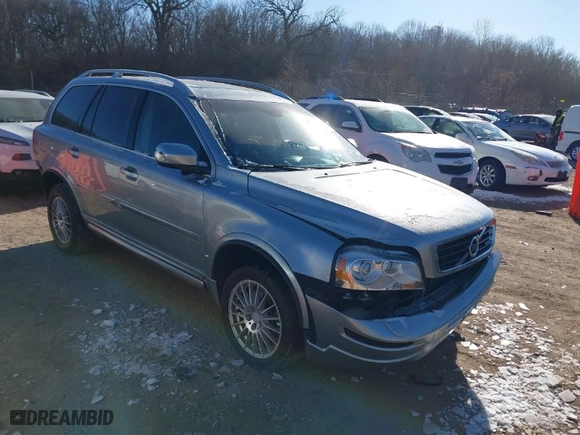 2013 Volvo XC90 R-Design with VIN YV4952CT4D1646245, listed as a IAAI auction lot 41200203 with 139,824 mi miles. Bid and sale history available at carsss.com. Image 1.