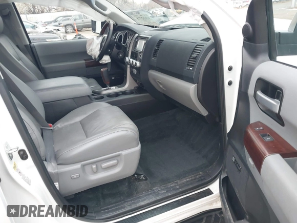 2017 Toyota Sequoia Platinum with VIN 5TDDY5G18HS154082, listed as a IAAI auction lot 41132778 with 55,175 mi miles. Bid and sale history available at carsss.com. Image 5.