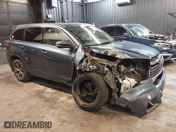 2016 Toyota Highlander XLE z VIN 5TDJKRFH8GS326488, wystawiony jako IAAI lot #42254990 z przebiegiem 120 382 mil mil oraz . Historia ofert i sprzedaży dostępna na DreamBid. Obrazek 6.