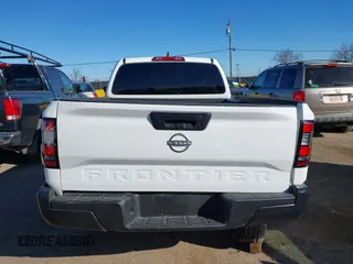 2024 Nissan Frontier S with VIN 1N6ED1CL5RN639610, listed as a IAAI auction lot 41705932 with 17,919 mi miles and . Bid and sale history available at DreamBid. Image 16.