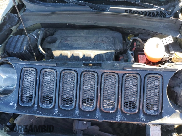 2015 Jeep Renegade Limited with VIN ZACCJBDT1FPC36282, listed as a Copart auction lot 41671525 with 127,938 mi miles and Salvage Title. Bid and sale history available at DreamBid. Image 13.
