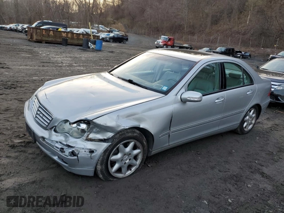 2003 Mercedes-Benz C 240 с VIN WDBRF81J63F401323, выставлен на аукционе Copart как лот 82829204 с пробегом 69 979 миль миль и Списание • Salvage title. История ставок и продаж доступна на DreamBid. Изображение 1.