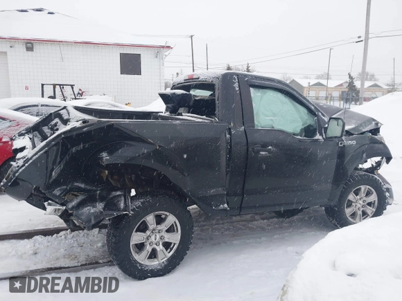 2016 Ford F-150 XL with VIN 1FTMF1C86GKE95620, listed as a IAAI auction lot 41618387 with 63,470 mi miles. Bid and sale history available at carsss.com. Image 13.