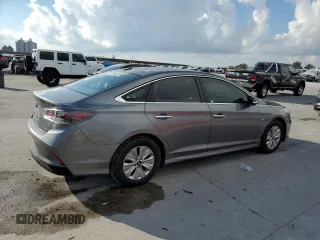 2018 Hyundai Sonata Hybrid SE with VIN KMHE24L36JA077542, listed as a Copart auction lot 73154244 with 115,783 mi miles and Clean Title. Bid and sale history available at carsss.com. Image 3.