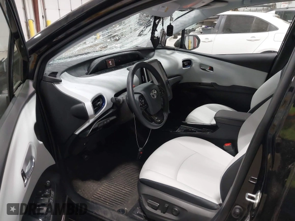 2022 Toyota Prius L Eco with VIN JTDKAMFU2N3186072, listed as a IAAI auction lot 42486252 with 5,887 mi miles and . Bid and sale history available at DreamBid. Image 5.